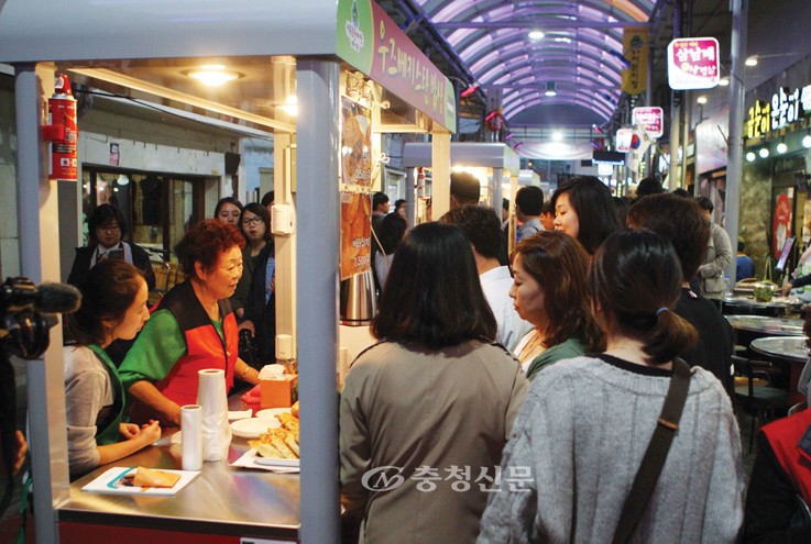 청주시, 서문 풍물야시장 부활‘활력충전’ < 청주 < 충북 < 기사본문 - 충청신문 청주시, 서문 풍물야시장 부활‘활력충전’