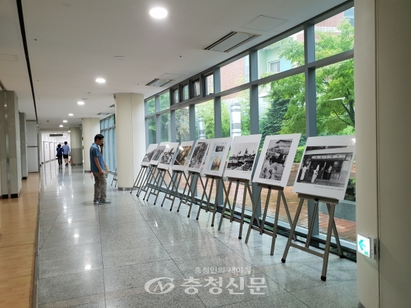 충주시가 지난 10일부터 수안보 서울시공무원연수원에서 충주관광전국사진공모전 우수작품 순회 전시를 하고 있다고 밝혔다.