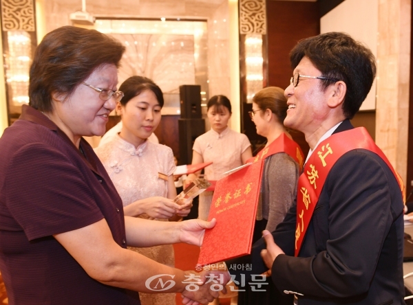 서대원 중국 남경 해외통상사무소장이 강소성 인민우호사도 칭호를 수여받았다.