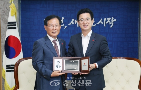 12일 대전사회복지공동모금회는 허태정 시장을 명예회장으로 위촉했다.