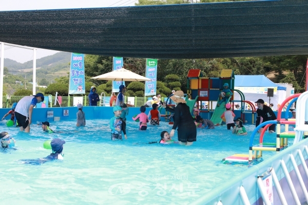 세종시 전동면에 위치한 베어트리파크가 오는 30일부터 8월 3일까지 물놀이장을 특별 개장한다.
