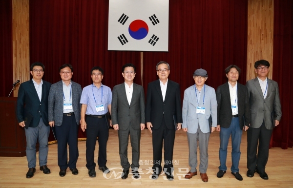 31일 공식 출범한 ‘새로운대전위원회’가 대전평생교육진흥원에서 오리엔테이션을 가졌다.