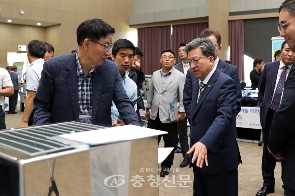 지난해에 이어 두 번째로 '행복도시 건설신기술 대전'이 5일 정부세종컨벤션센터 열렸다.
