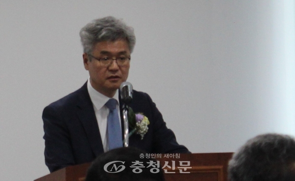 대전문화재단 박동천 신임 대표이사가 지난 12일 열린 취임식에서 취임사를 하고 있다.(사진=대전문화재단 제공)