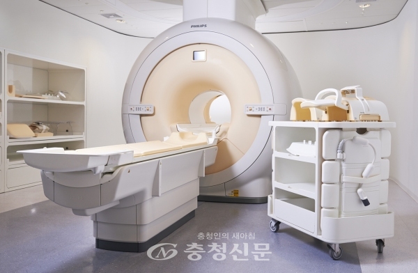 대청병원(병원장 정소윤)이 국내 최고 사양의 MRI장비 설치를 마치고 10월부터 본격 가동에 들어간다. 사진은 '필립스 인제니아 3.0T  CX(Inginia 3.0T CX)'.