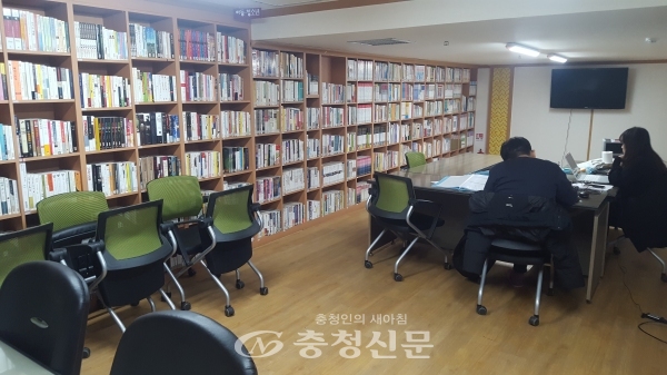 삼보사회복지관 내 늘 푸른 작은 도서관. (사진=김정기 기자)