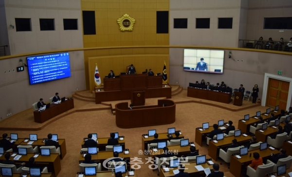 대전시의회가 22일 제242회 임시회를 열고 안건을 의결했다. (사진=이성현 기자)
