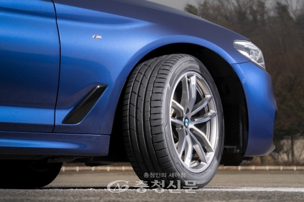 한국타이어가 15일 초고성능 타이어 신제품인 '벤투스 S1 에보3'를 출시했다. (사진=한국타이어)