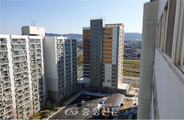 한국토지주택공사 대전충남지역본부는 대전중촌2 주거복지동 영구임대 아파트 증축공사가 14일 준공됐다고 밝혔다. (사진=LH)