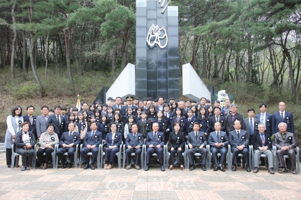 단양군 4·19 추모행사 기념사업회가 지영헌 열사의 넋을 기리는 기념행사를 개최했다. (사진=단양군 제공)
