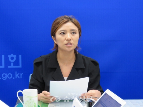 김소연 시의원이 국회의원과 방송 기자 간 대가성 거래 의혹을 제기했다. (사진=이성현 기자)