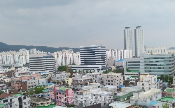 9월 2주(9일 기준) 대전지역 아파트 매매가격은 전주대비 0.25% 올랐고, 전세가격은 0.11% 상승했다. (사진=김용배 기자)