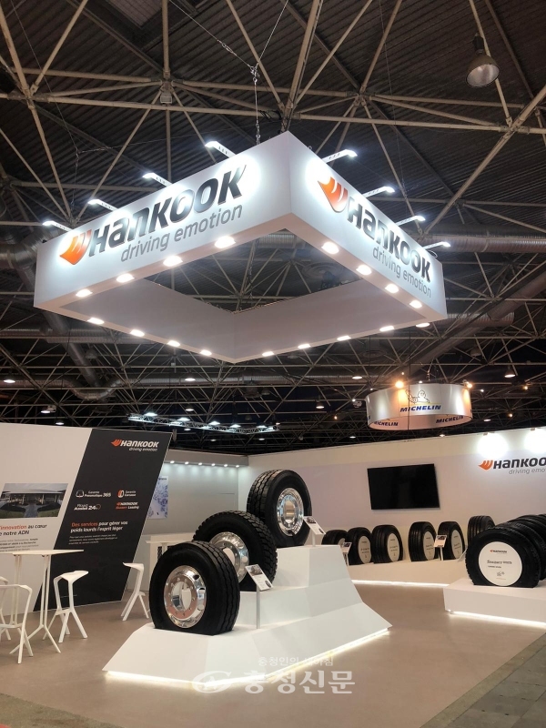 한국타이어앤테크놀로지가 19일부터 23일까지 프랑스 리옹에서 개최되는 운송 박람회 '솔루트랜스 2019'에 참가해 프리미엄 트럭·버스용 타이어를 선보인다. (사진=한국타이어앤테크놀로지)