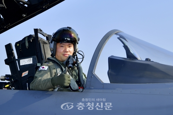 2019 탑건 F-15K 조종사 조영재 소령.
