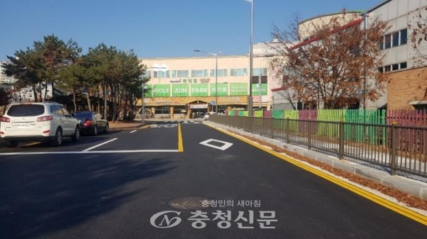 신방동 신촌초등학교 서측 도시계획도로 모습 (사진=천안시 제공)