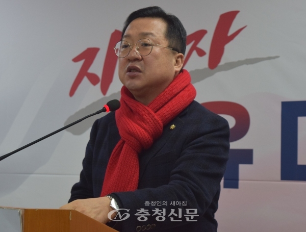 한국당 이장우 대전시당위원장이 13일 시당에서 신년간담회를 가졌다. (사진=이성현 기자)