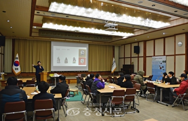 조폐공사는 31일 대전 본사내 화폐박물관에서 발달장애인을 대상으로 디자인 체험 교육 프로그램을 진행했다. (사진=조폐공사제공)