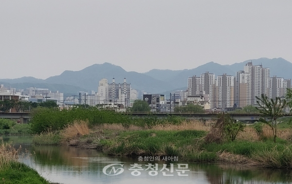 한국감정원이 발표한 ‘4월 전국주택가격동향조사`에 따르면 대전지역 주택종합 매매가격이 0.89% 올랐다. (사진=김용배기자)