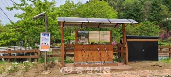 제천 박달재 휴양림에 설치된 해충 기피제 자동 분사기 (사진=제천시 제공)