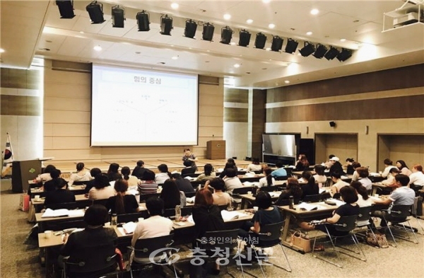 대전대학교 평생교육원은 오는 10일부터 대학 둔산 캠퍼스에서 ‘제5기 성폭력전문상담원 교육’ 수강생을 선착순으로 60명 모집한다고 밝혔다. (사진=대전대 제공)