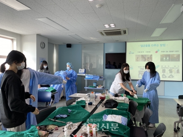 우송정보대는 지난 26일 학과별 실습실에서 대전지역 고교생을 대상으로 교육기부 프로그램을 실시했다. (사진=우송정보대 제공)