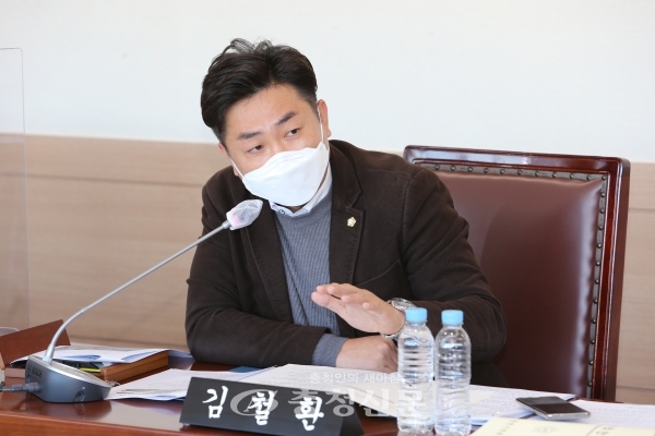 천안시의회 김철환 의원, 100리터→75리터 종량제 봉투 사용(사진=천안시의회 제공)
