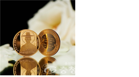 한국조폐공사는 2021년 김대건 신부 탄생 200주년 및 유네스코 세계기념인물 선정을 기념해 29일 명동대성당에서 기념메달을 선보였다. (사진=한국조폐공사)