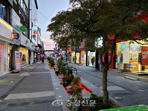 문화의 거리 달빛정원 (사진=조경현 기자)
