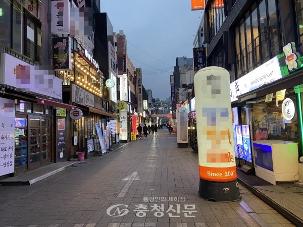 텅 빈 대흥동 먹자골목 거리. (사진=한은혜 기자)