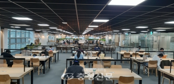 한밭도서관 내부 전경 (사진=대전시 제공)
