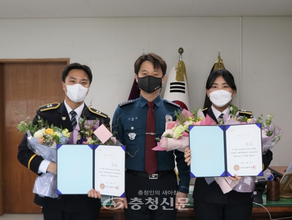 보은경찰서는 9일 중경 신임 303기(상현우·변수민 순경)의 졸업식을 개최했다. (사진=보은경찰서 제공)