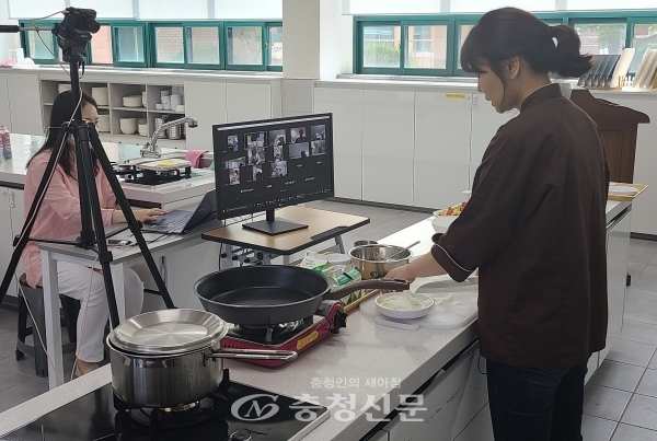 계룡시 농업기술센터는 오는 27일까지 온라인 요리교실 ‘3無3끼-잔반·복잡·비만 없는 하루식단’ 교육을 진행한다. (사진=계룡시제공)