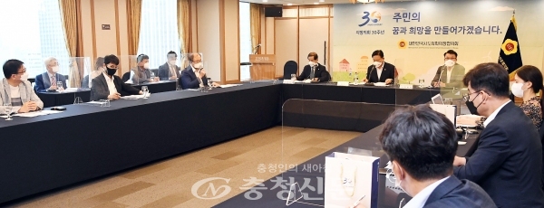 지방의회 30주년을 기념해 대한민국시도의회의장협의회와 한국지역언론인클럽(KLJC)와의 기자간담회가 지난 29일 서울 중구 한국프레스센터에서 열렸다.