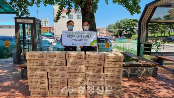 홍성군은 지난 27일 초록우산 어린이복지재단 충남본부에서 후원받은 물품을 아동복지시설에 전달했다. (사진=홍성군 제공)