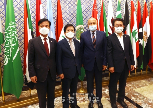 박병석 국회의장과 아불 가이트 아랍연맹 사무총장
