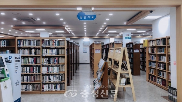 제천시립도서관 내부 전경 (사진=제천시 제공)