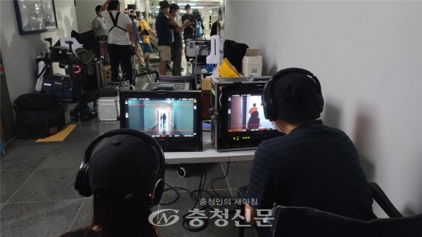 예산군 기록관에서 MBC드라마 ‘뫼비우스 : 검은태양’을 촬영하고 있다. (예산군 제공)
