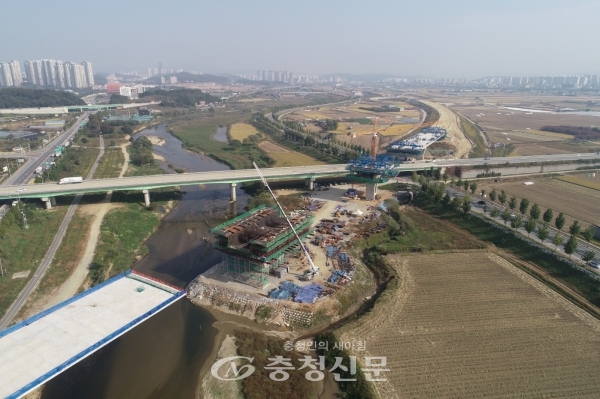 아산-천안 고속도로 건설 현장