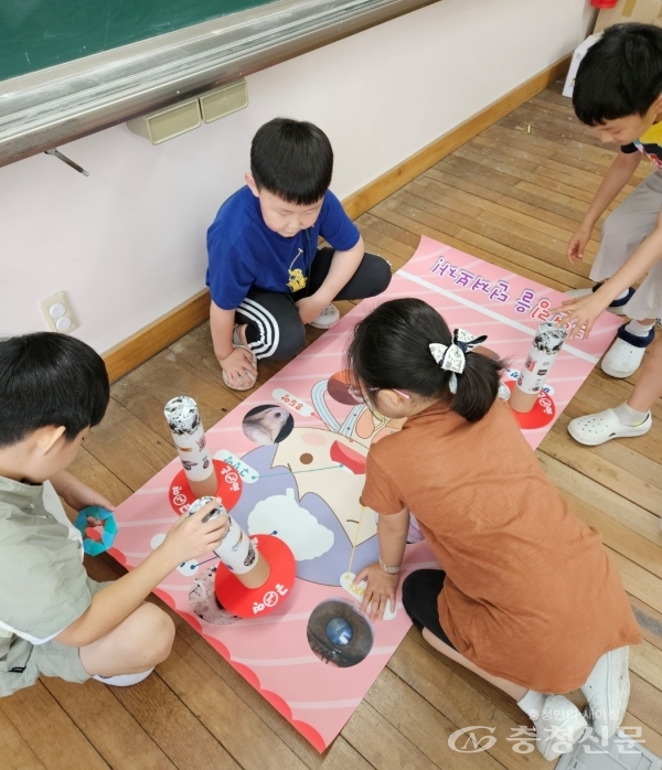 ▲ 대전글꽃초 학생들이 흡연예방 놀이 프로그램을 진행하고 있다. (사진=대전글꽃초 제공)