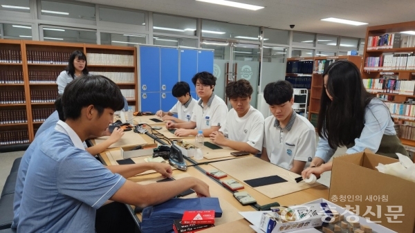 ▲ 대전대신고 학생들이 GBL 모형을 활용한 GAMIFICATION 프로젝트에 참여하고 있다. (사진=대전대신고 제공)