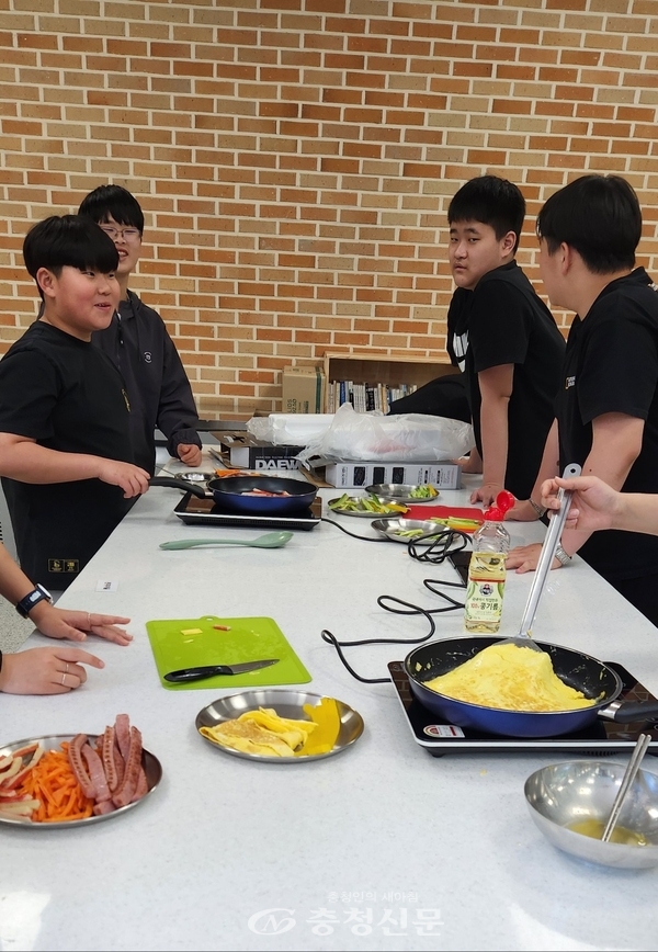 ▲  ‘요리보고 세계보고’ 세계음식 만들기.