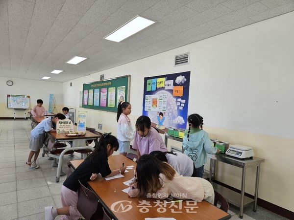 ▲  공주금학초등학교는 음식물쓰레기 감량을 위해 학생 눈높이에 맞춘 지속가능 식생활 영양교육을 하고 있다.