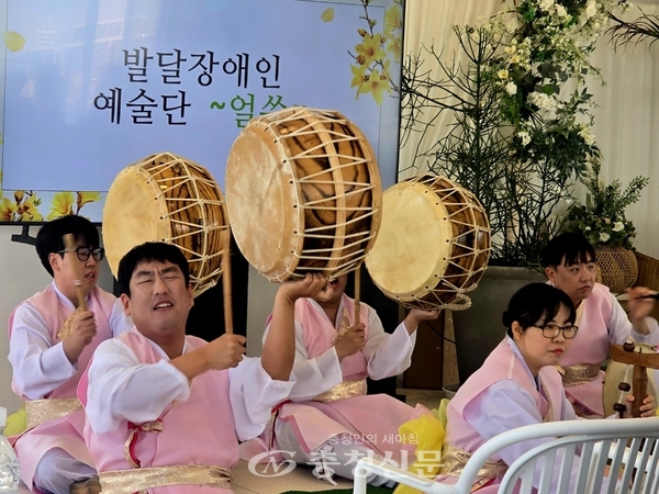 ▲발잘장애인 공연단 '얼쑤'