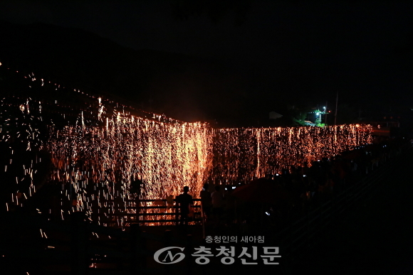 무주안성낙화축제 (무주군청 제공)