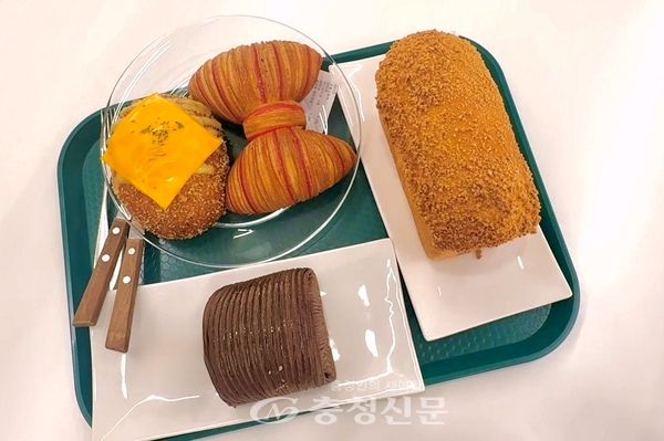 로로네베이커리에서 빵순이 기자가 먹은 빵들 (사진=김해인 기자)