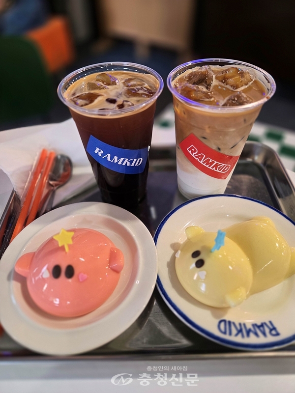 빵순이 기자가 맛 본 램키드의 푸딩과 커피 (사진=김해인 기자)