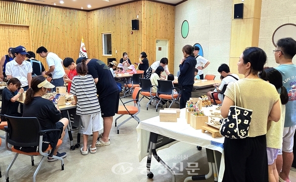 7월 26일부터 8월 3일까지 진행한 서산버드랜드 여름방학 특별프로그램이 방문객들로부터 큰 호응을 얻고 있다. 