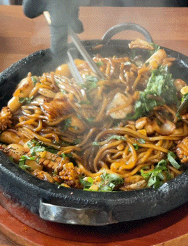  추부 깻잎 돌짜장 (영상=김해인 기자)