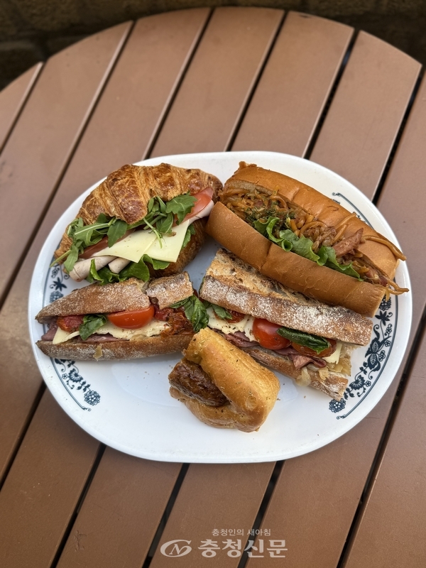 성심당 문화원에서 먹은 성심당 샌드위치 정거장의 샌드위치들 (사진=김해인 기자)
